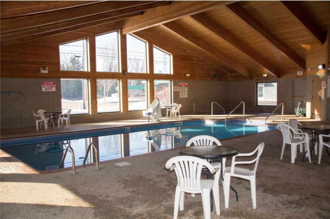 Boarders Inn & Suites By Cobblestone Hotels - Wautoma Luaran gambar